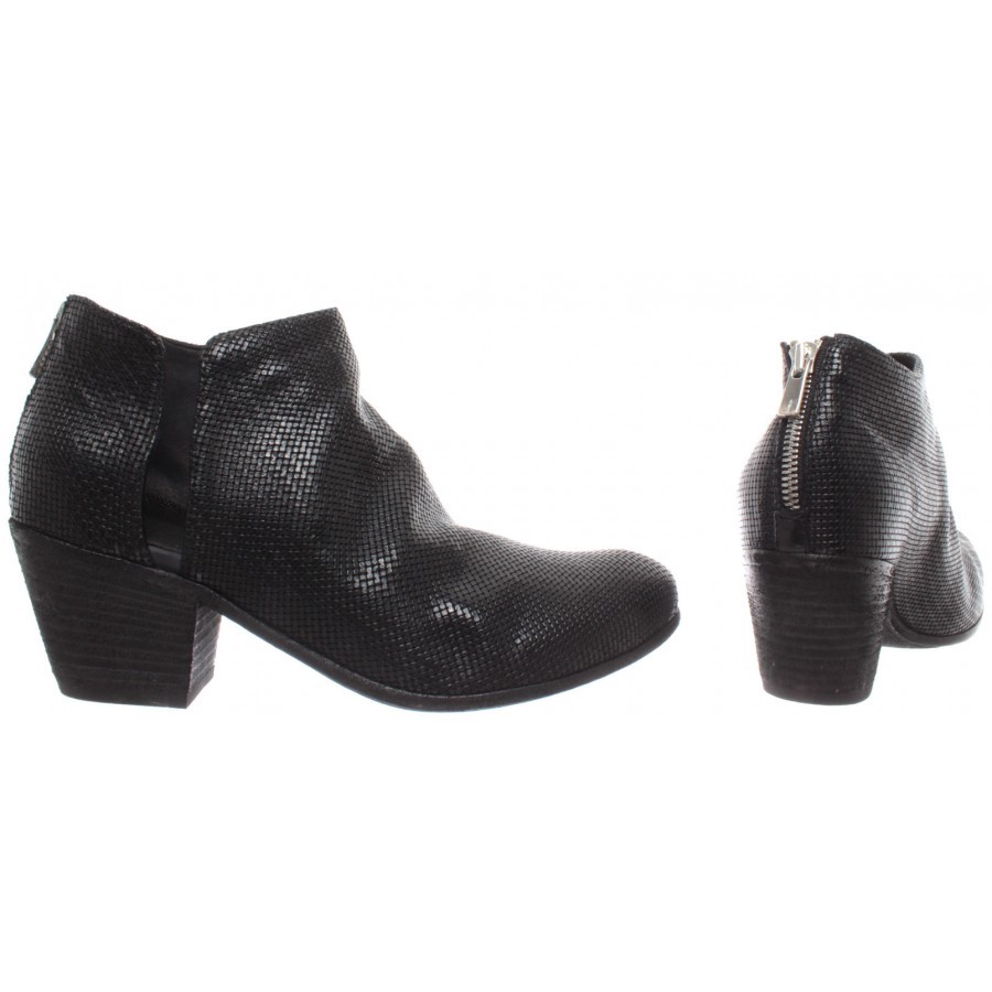 Officine Creative leather ankle boots Black